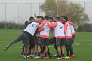 Colo Colo-CHI x Internacional - Em alta com Mano, Colorado quer brilhar no Chile