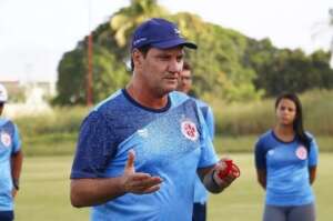 Sombra de Hélio dos Anjos na Ponte, Brigatti fecha com time da Série C