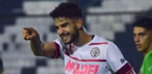 Perto do anúncio, centroavante rasga elogios ao Palmeiras