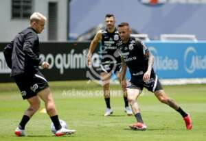 Time da Série B procura Corinthians por Luan