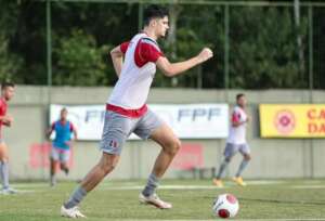 Série D: Pouco utilizado, zagueiro deixa o Santa Cruz