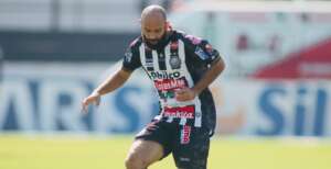 Time da Série B afasta jogador após discussão com técnico
