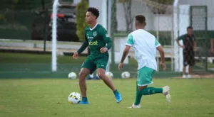 Atacante rompe ligamentos e não joga mais pelo Goiás em 2022