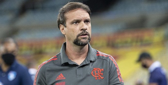 Mauricio Souza deve ser anunciado como novo treinador do Vasco