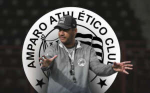 Segundona: Amparo surpreende e anuncia troca de treinador