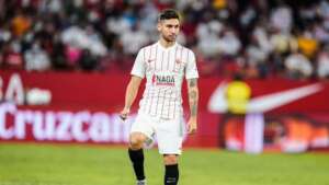 Flamengo mira lateral do Sevilla para substituir Isla; Daniel Alves é opção