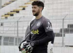 Paulistão: Ponte Preta anuncia goleiro revelado pelo Corinthians e renova com meia