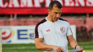 Série C: Mesmo com resultados ruins, Ranielle Ribeiro continua no comando do Campinense-PB