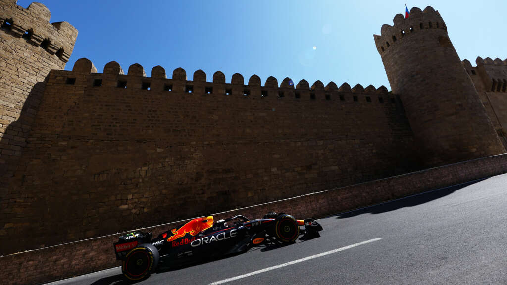 F1: Ferrari abandona e Red Bull faz dobradinha no Azerbaijão com Verstappen e Perez