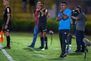 Roger elogia atuação do Grêmio, mas diz que pressão continua