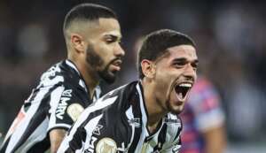 Atlético-MG 3 x 2 Fortaleza - Virada no fim e com a 'cabeça'