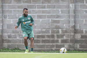Fluminense x Avaí - Duelo perigoso para sair do 'chove e não molha'
