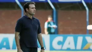 Série C: Ferroviário demite treinador e anuncia ex-volante de Flu e São Paulo no lugar