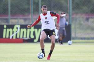 Série B: Zagueiro cobra mais de R$ 3 milhões do Sport e tenta a rescisão
