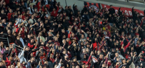 Athletico-PR proíbe adereços de organizadas na Arena contra violência no futebol