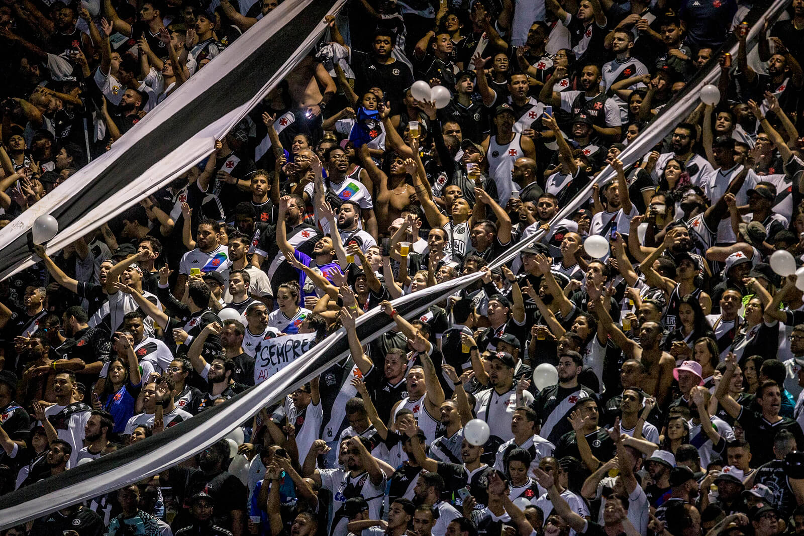 Vai ficar pequeno!! Vasco vai levar jogo contra o Cruzeiro para o Maracanã