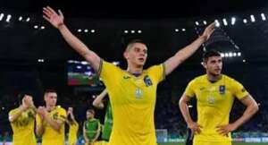 Zinchenko posta vídeo de militares festejando gol da Ucrânia