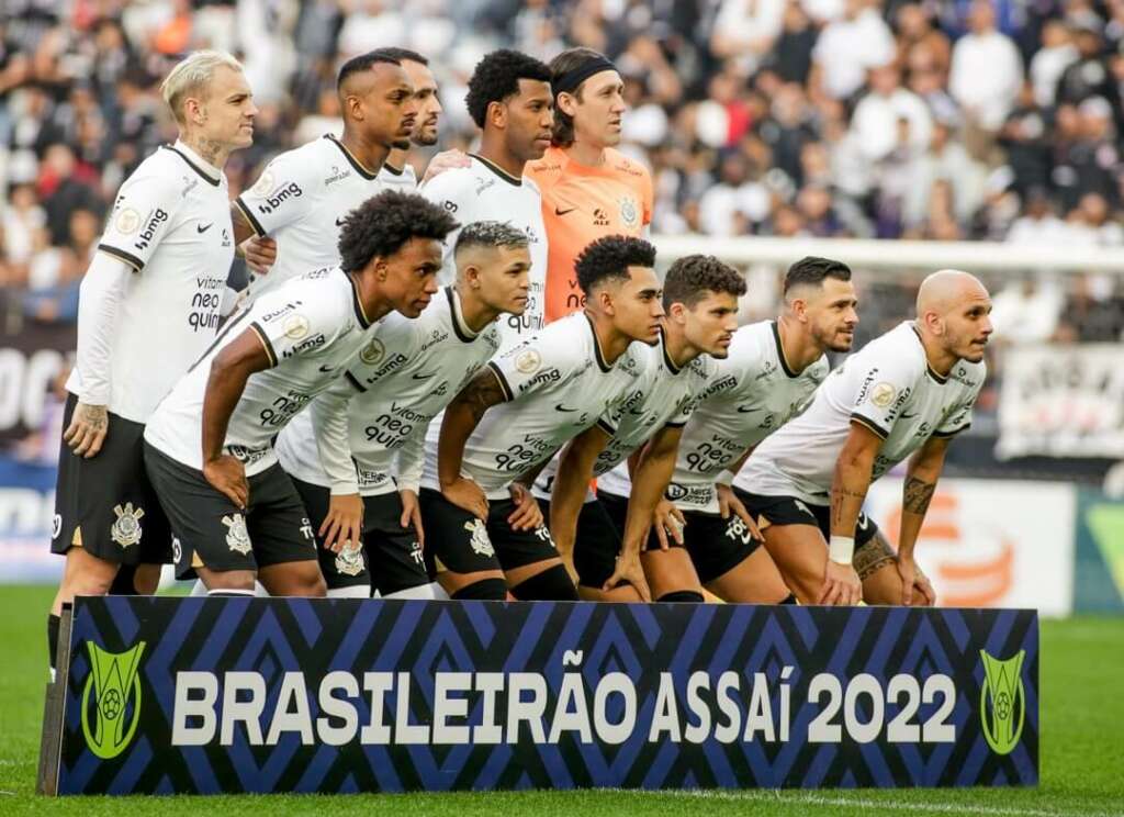Técnico do Corinthians festeja sucesso da ‘garotada’ e a renovação do time