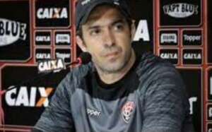 Série C:  Vitória perde, demite o técnico e anuncia outro