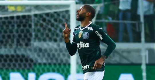 Wesley marcou um golaço contra o Botafogo