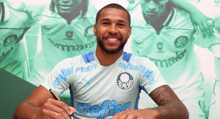 Wesley estende contrato com o Palmeiras