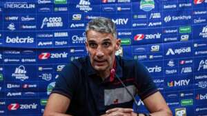 Técnico do Fortaleza defende escalação de atletas criticados do elenco