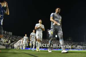 Santos faz doação para organização social na África