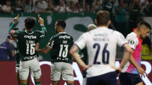 Palmeiras 5 x 0 Cerro Porteño-PAR - Rony faz de bicicleta e Verdão atropela mais um