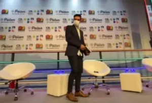 Técnico do Palmeiras, Abel Ferreira é ovacionado na Bienal do Livro de São Paulo