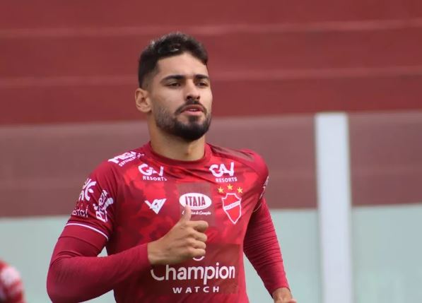 Alisson Cassiano comenta chegada de novo técnico no Vila Nova