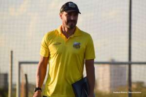 Vila Nova sonda ex-técnico do Guarani para sequência da Série B