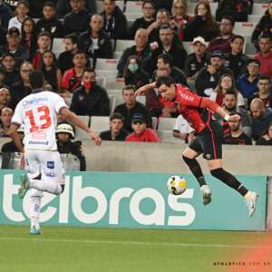 Athletico-PR 2 x 1 Bahia - Furacão vira no 2T e avança na Copa do Brasil