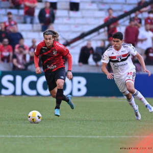 Athletico-PR 1 x 0 São Paulo - Com lei do ex, Furacão bate Tricolor e volta ao G4
