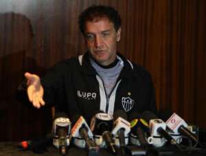 Sem 'filha da Xuxa', Cuca ganha reforços para a festa do Atlético-MG com sua torcida