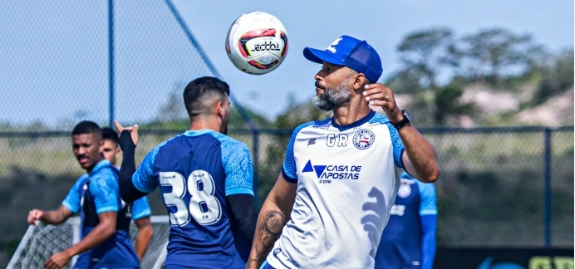 Bahia treinando para enfrentar o Guarani na Série B