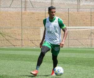 América-MG anuncia fim de contrato com atacante ex-Flamengo