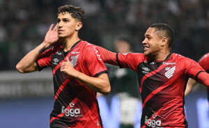 Palmeiras 0 x 2 Athletico-PR - Furacão encerra invencibilidade do Verdão e já é o vice-líder!