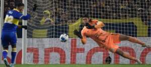 Boca Juniors-ARG (5) 0 x 0 (6) Corinthians - Cássio brilha e Timão está nas quartas