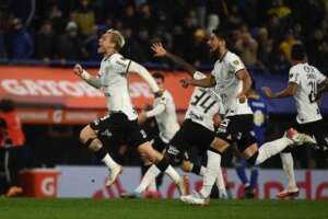 Vítor Pereira se anima 'com espírito corintiano', mas não esconde preocupações