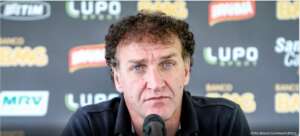 Cuca chega em BH para dirigir Atlético-MG no Brasileiro e na Libertadores