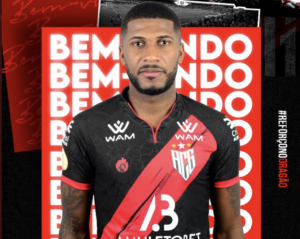 Atlético-GO anuncia ex-zagueiro de Palmeiras e Botafogo