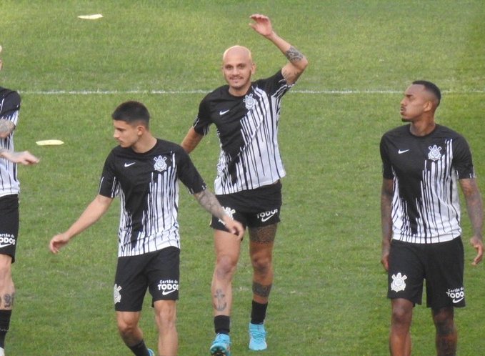 Corinthians Fabio Santos