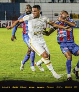 Série B: Dividindo atenções, técnico do Criciúma critica FCF por acúmulo de jogos no Estadual