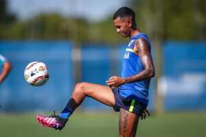 Grêmio acerta saída de volante para líder da Série B