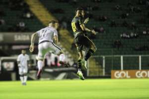 SÉRIE C: Na abertura da rodada, Vitória e Figueirense fazem duelo dos opostos