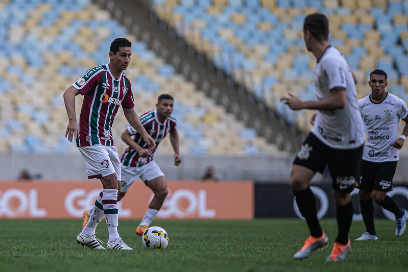 Fluminense 4 x 0 Corinthians - Fluzão goleia o desfigurado Timão!