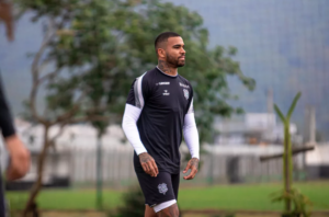 Série C: Meia passa por cirurgia e desfalca Figueirense por um mês