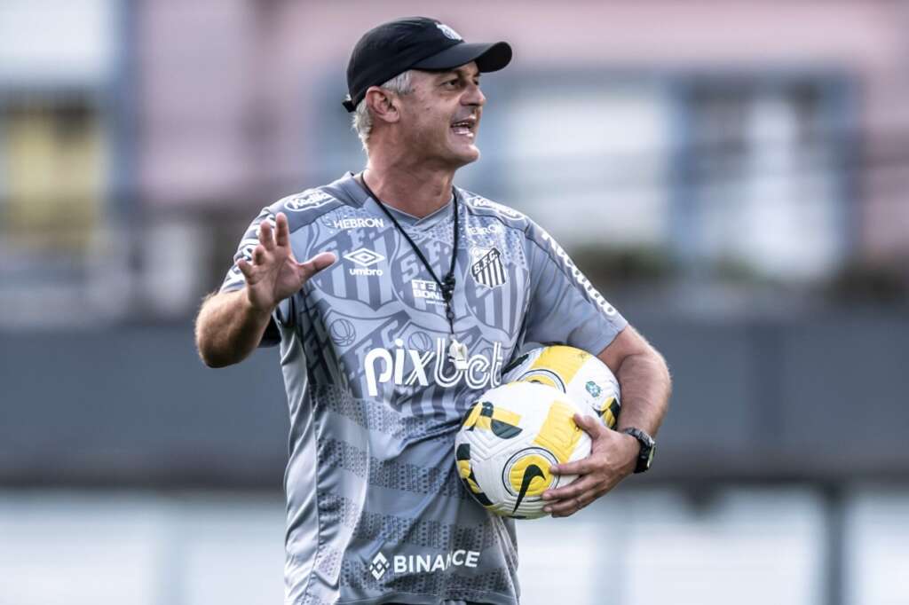A pedido de Lisca, Santos faz treinamento na Vila Belmiro visando o Fluminense
