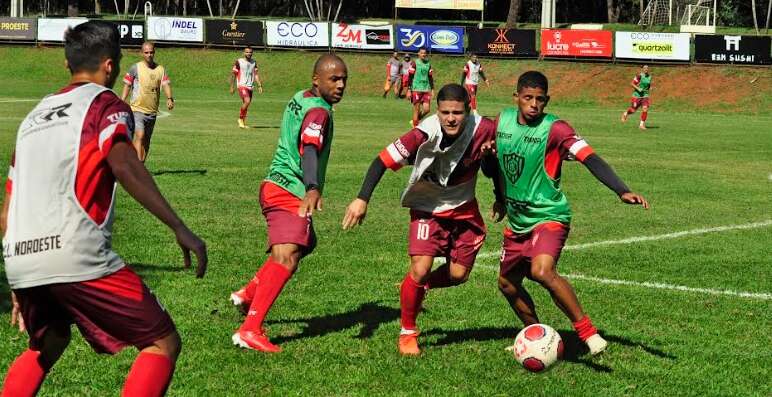 Noroeste treinando para enfrentar o Sertãozinho