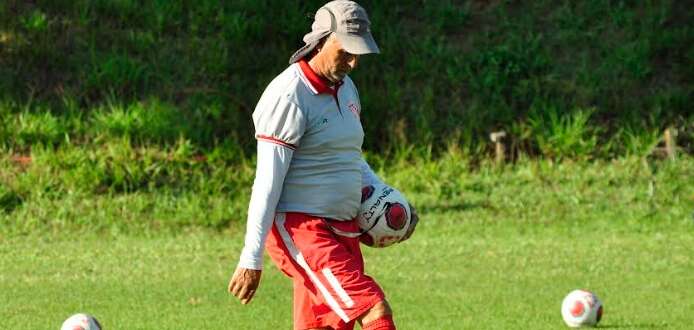 Luiz Carlos Martins, técnico do Noroeste na Copa Paulista